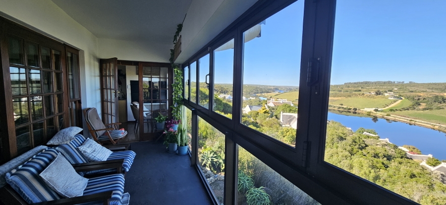 5 Bedroom Property for Sale in Stilbaai Oos Western Cape